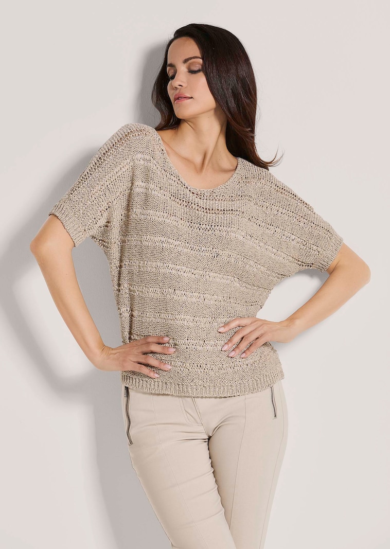 Ribbon-yarn jumper with sheen effect