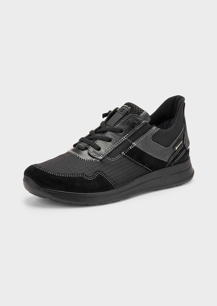 Sneaker mit GORE-TEX®-Ausstattung