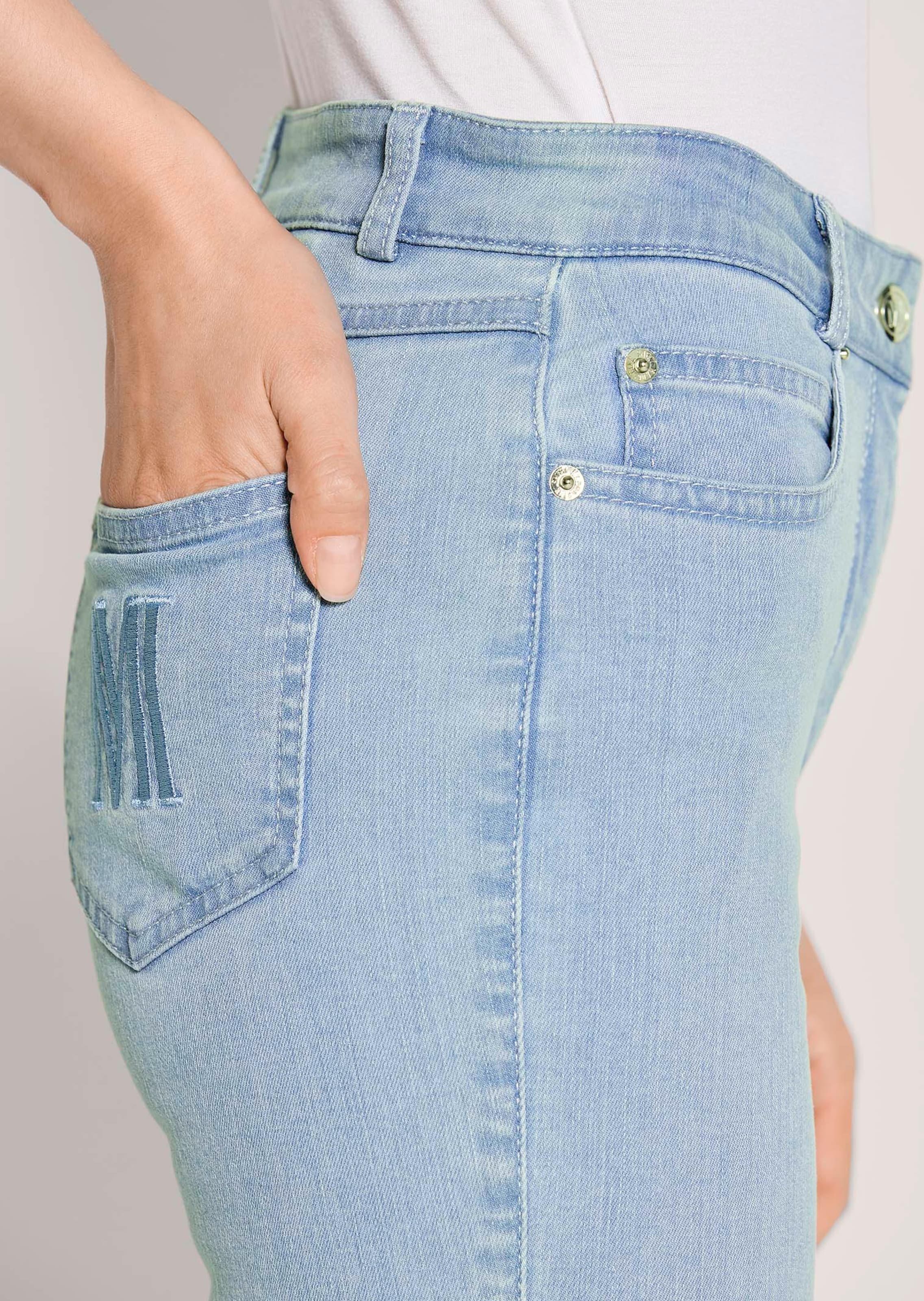 M-Jeans in gerader Form mit Logo-Stickerei thumbnail 6
