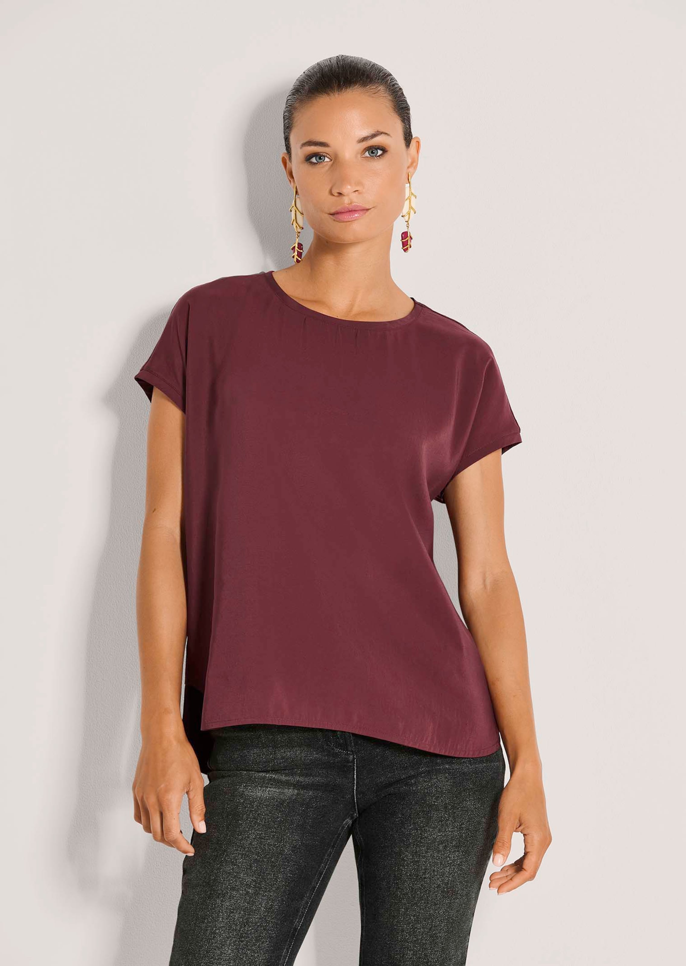 Shirt mit kurzen Ärmeln im Materialmix