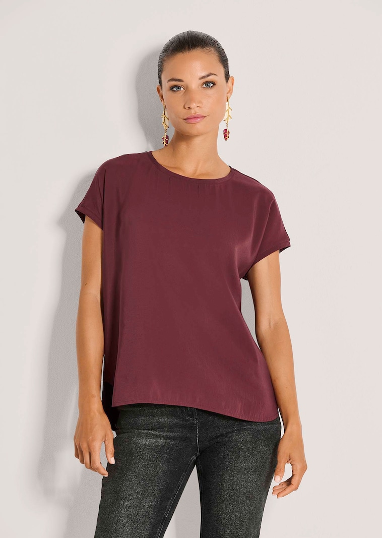 Shirt mit kurzen Ärmeln im Materialmix
